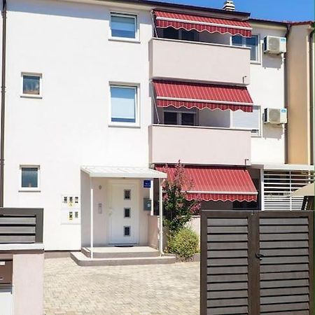 Liam Appartement Pula Buitenkant foto