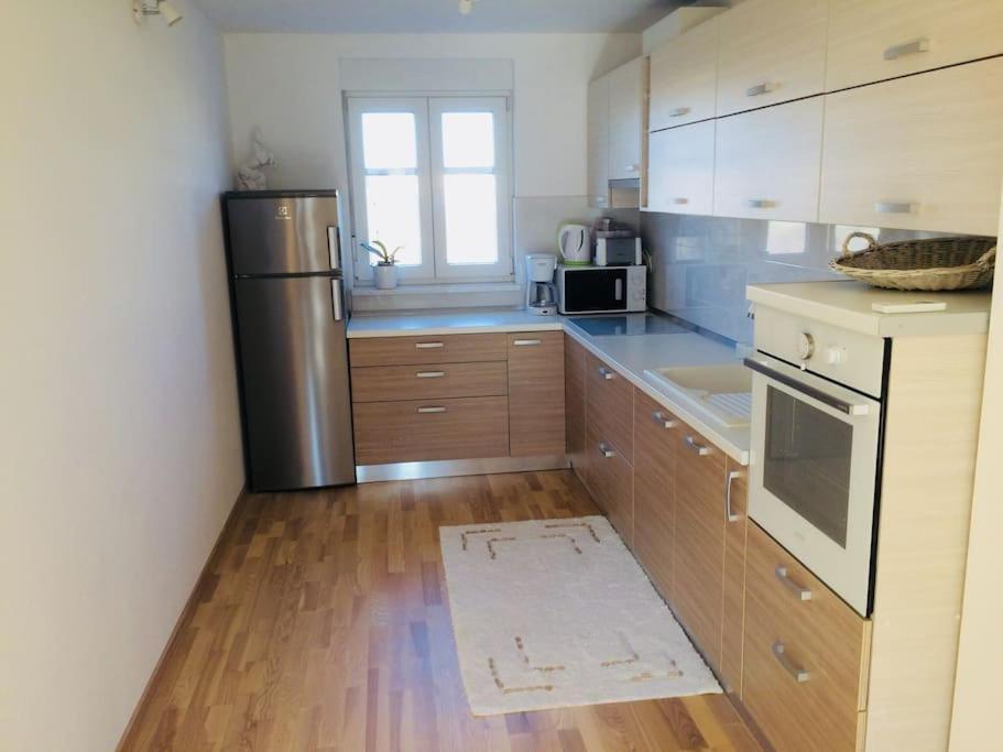 Liam Appartement Pula Buitenkant foto