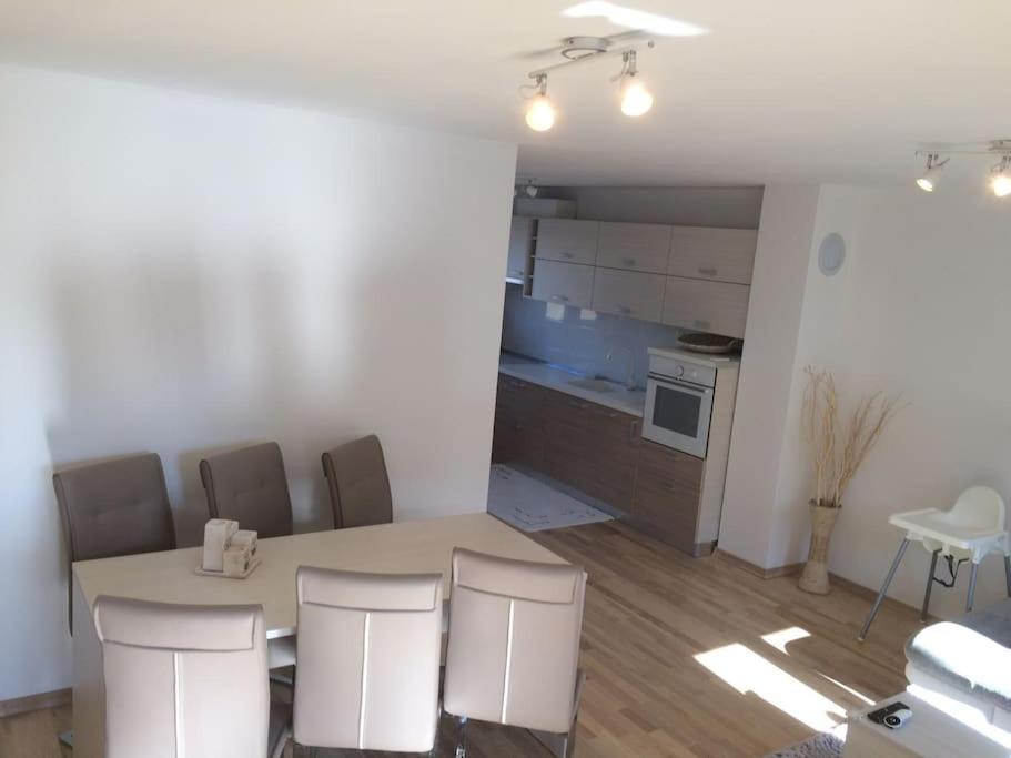 Liam Appartement Pula Buitenkant foto